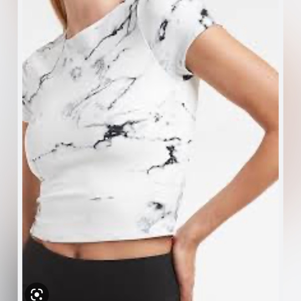 Smooth sculpt and define your silhouette!EXPRESS Body Contour line 
Marble top